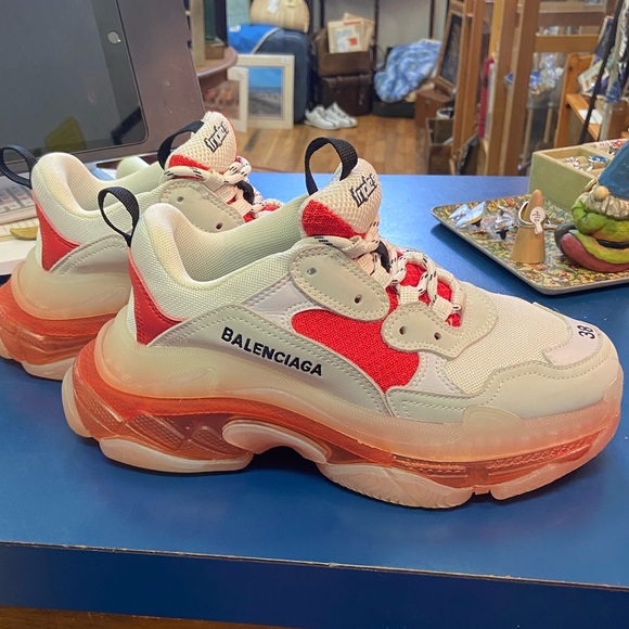 BALENCIAGA Triple S Shoes 38 EU 7.5-8 US EUC - Picture 1 of 12